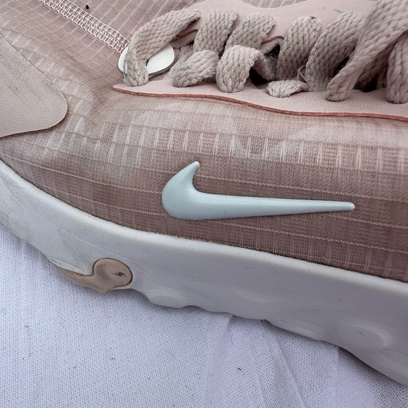 Nike Renew Lucent  Running Shoe Sneakers Pink & White - Picture 9 of 11